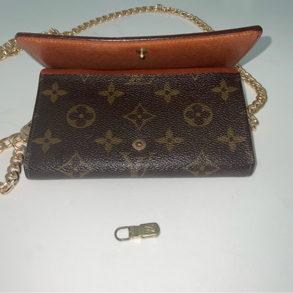 Authentic Louis Vuitton Monogram Bifold Zippy Wallet - Picture 13 of 16